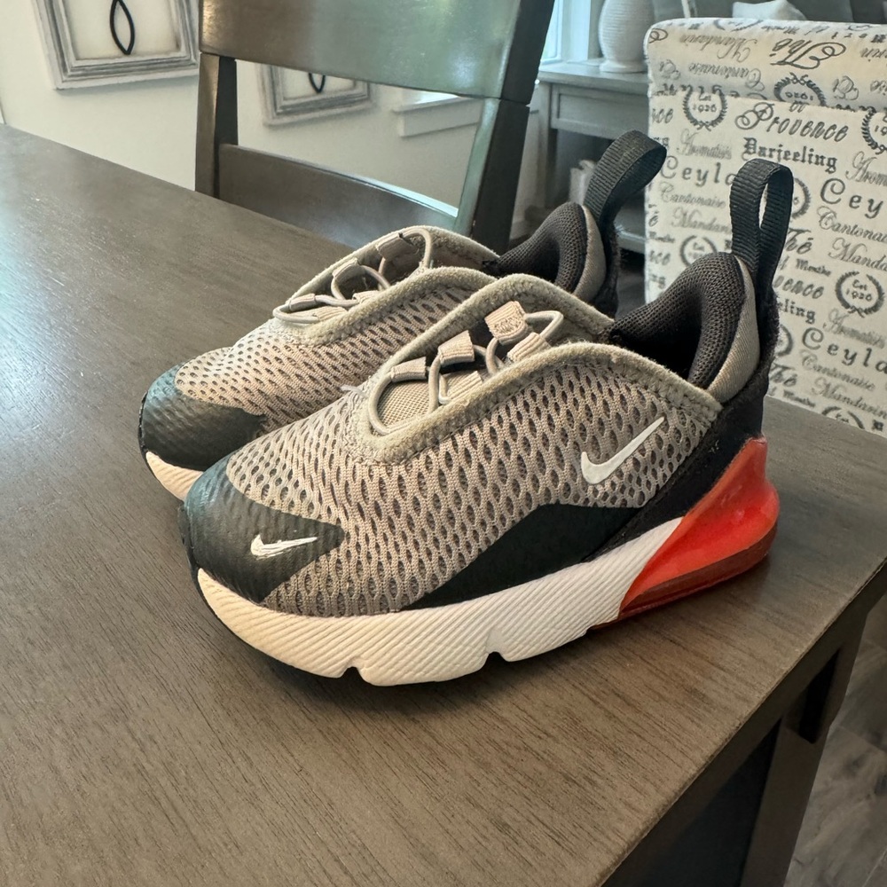 Nike Toddler Air Max 270